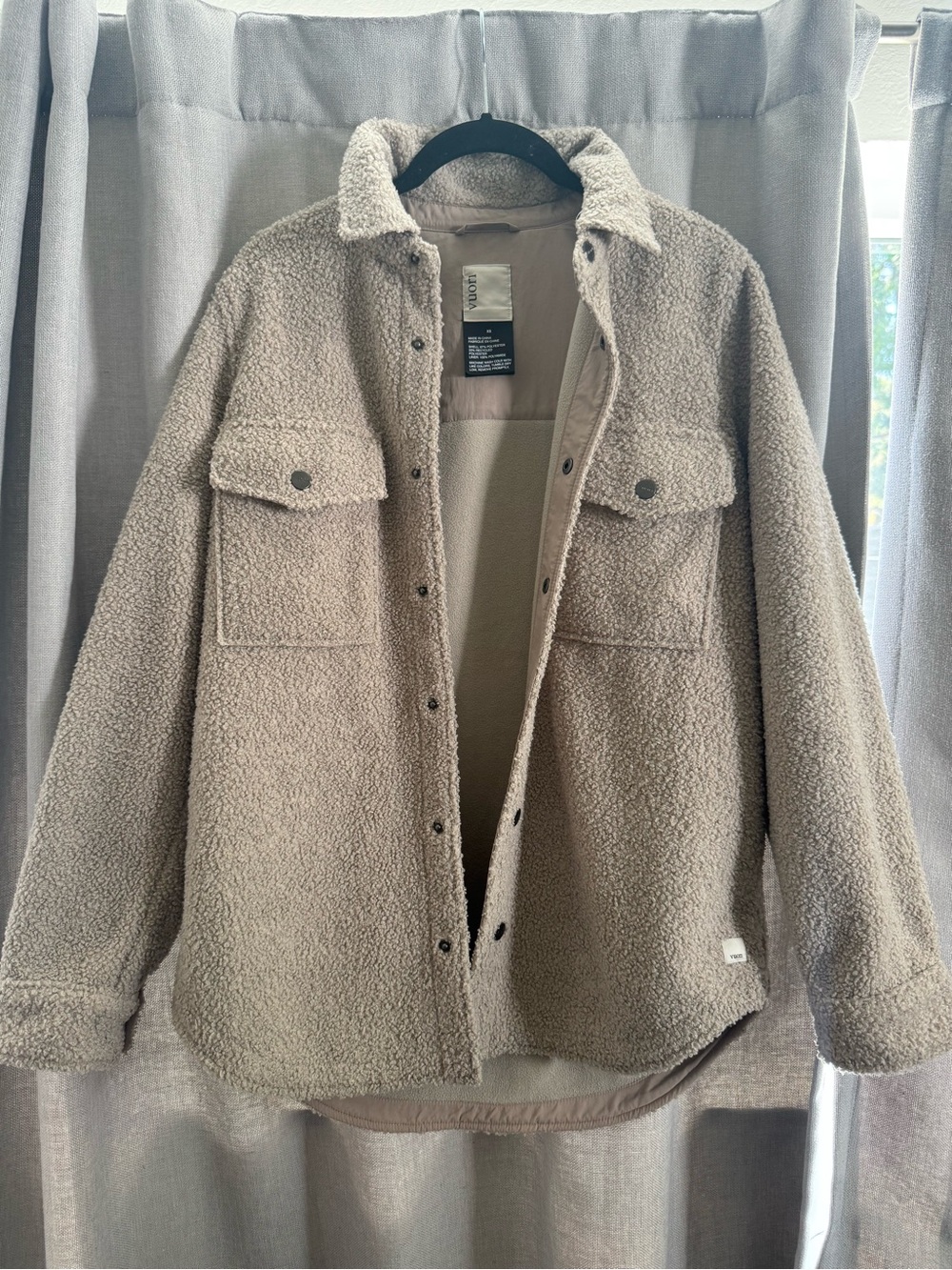 Vuori Sycamore Sherpa Shacket in Dark Salt Size XS - Picture 4 of 6